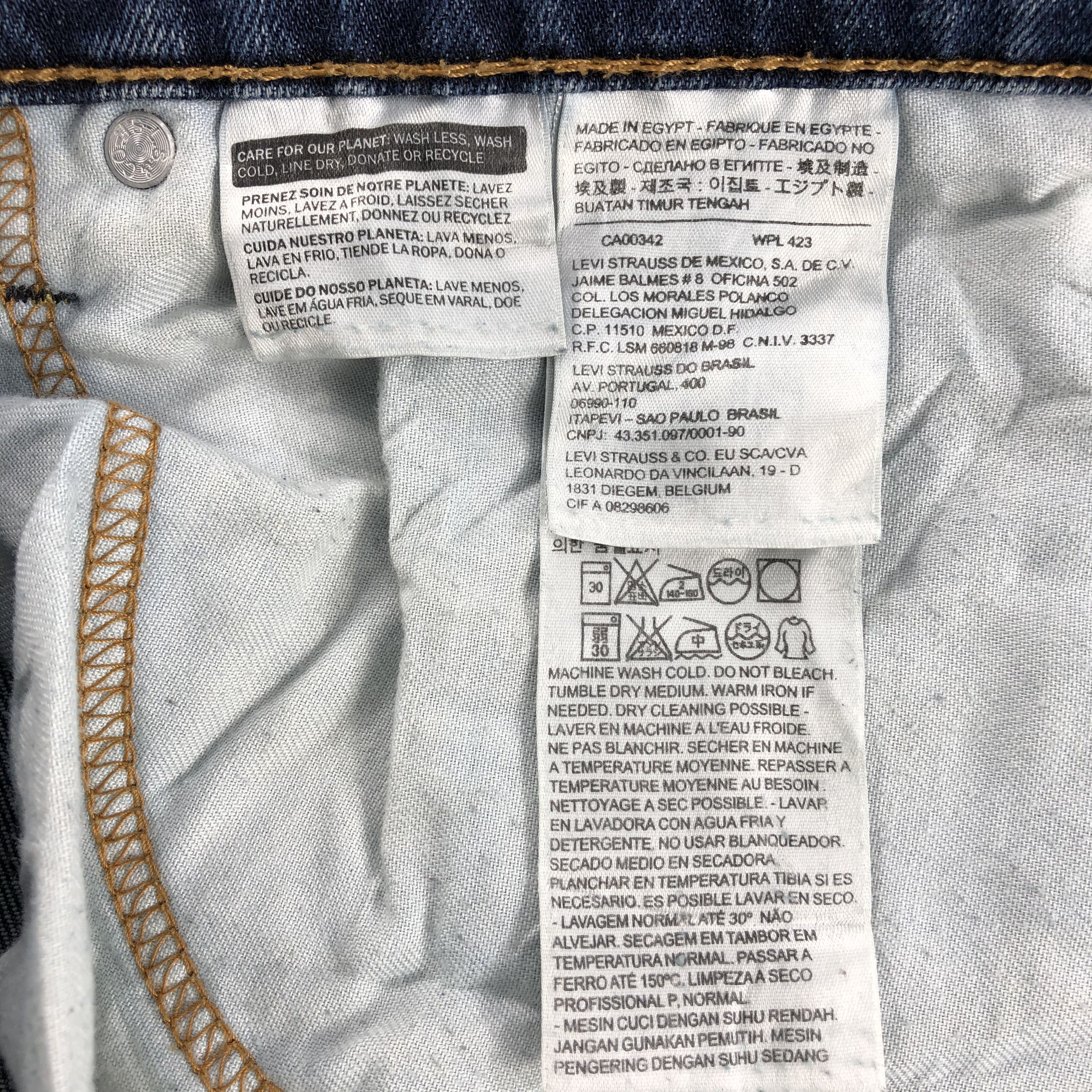 Levi's Vintage Blue Wash Levis 541 Jeans-J1682 Size US 35 - 12 Thumbnail