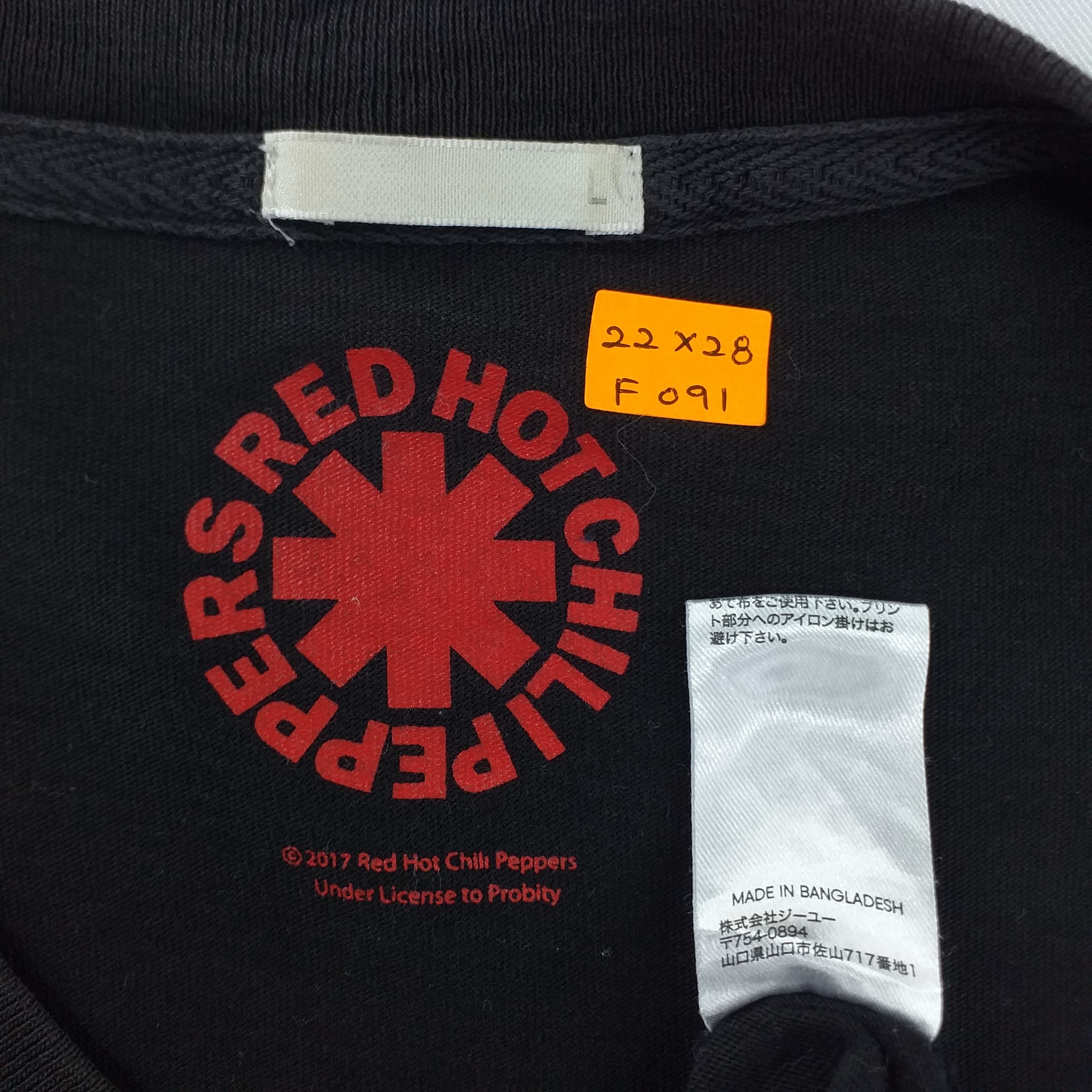 Band Tees Red Hot Chili Peppers Band Large Tee -F091 Size US L / EU 52-54 / 3 - 5 Thumbnail