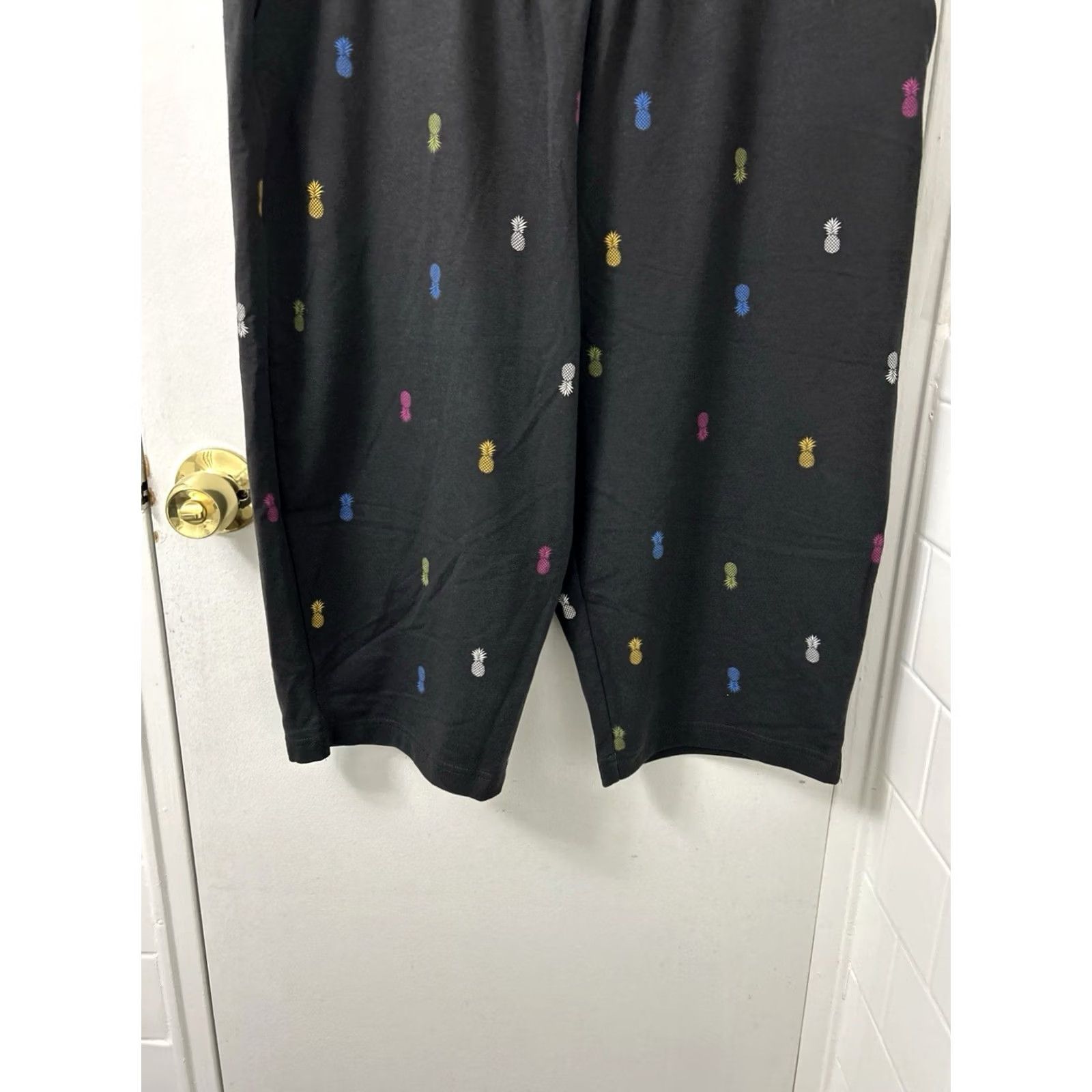 Croft & Barrow VINTAGE Croft & Barrow Skimmer Capri Pants Womens XL Black Pineapple Print Mid Rise Capri NWT Size 40" / US 18 - 7 Thumbnail