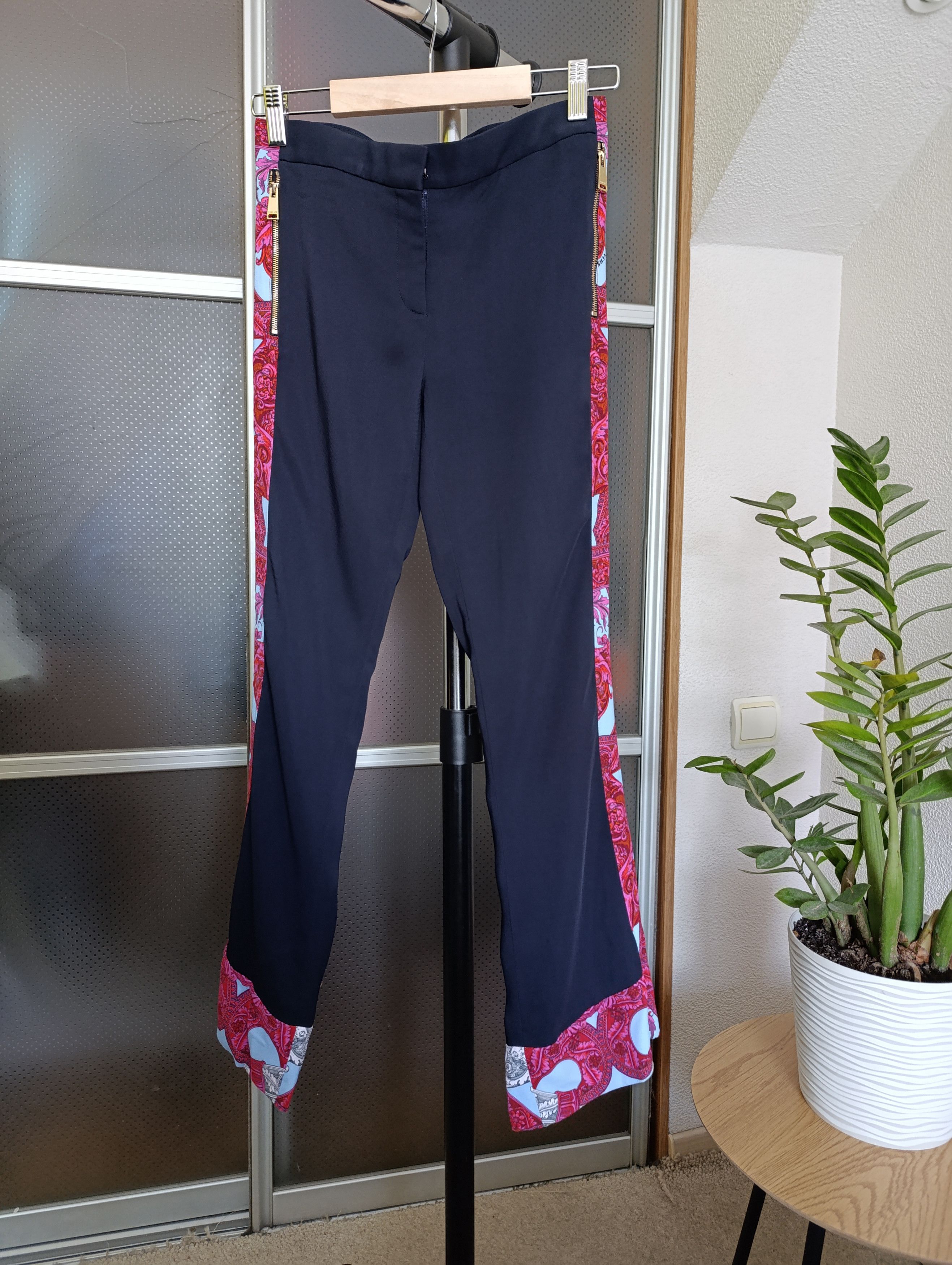 Versace × Versace Jeans Couture GIANNI VERSACE WOMENS Flared VISCOSE PANTS FLORAL PRINT Size 26" / US 2 / IT 38 - 1 Thumbnail