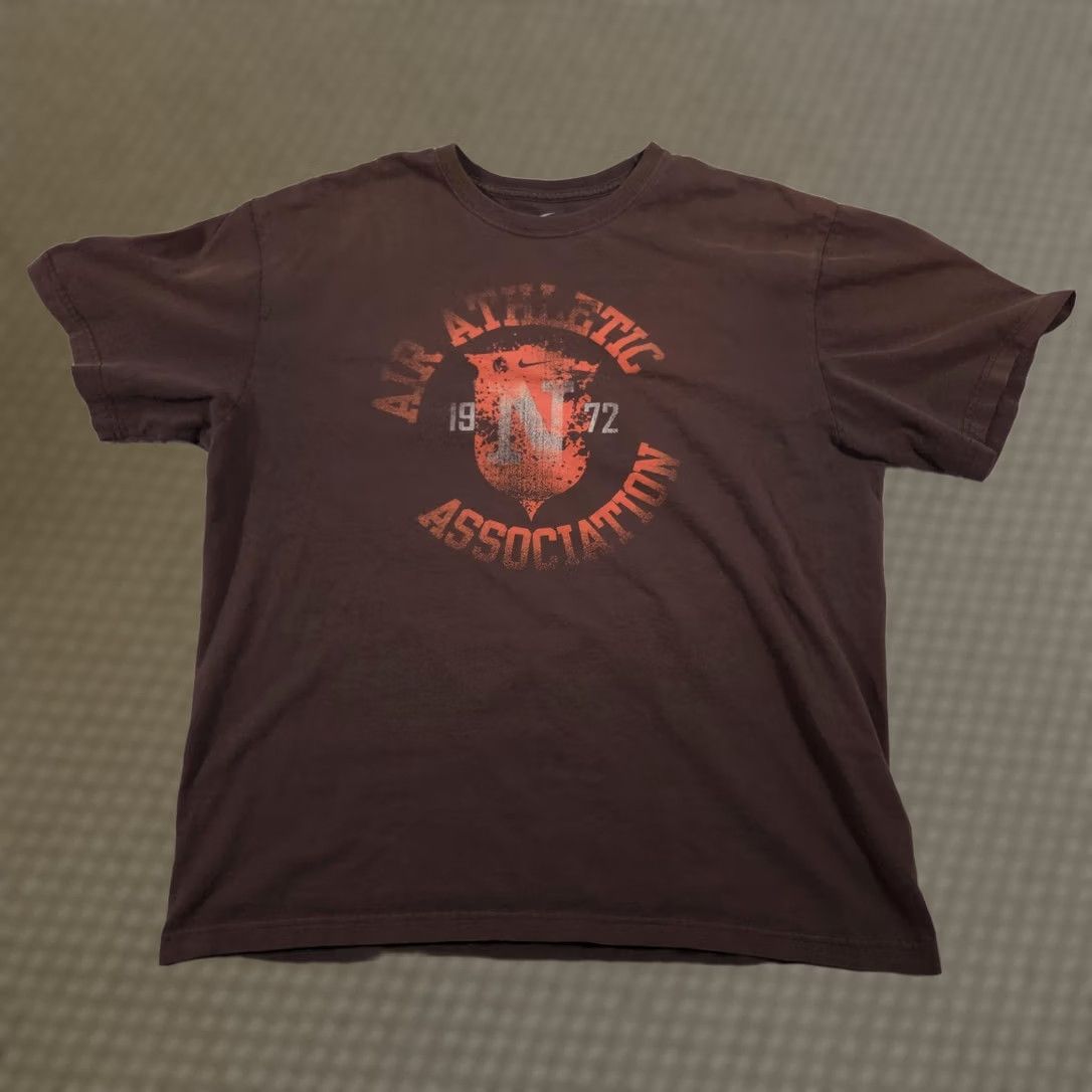 Nike Nike Shirt Mens XL Brown Air Athletic Association 1972 Loose Fit Tee Size US XL / EU 56 / 4 - 1 Thumbnail