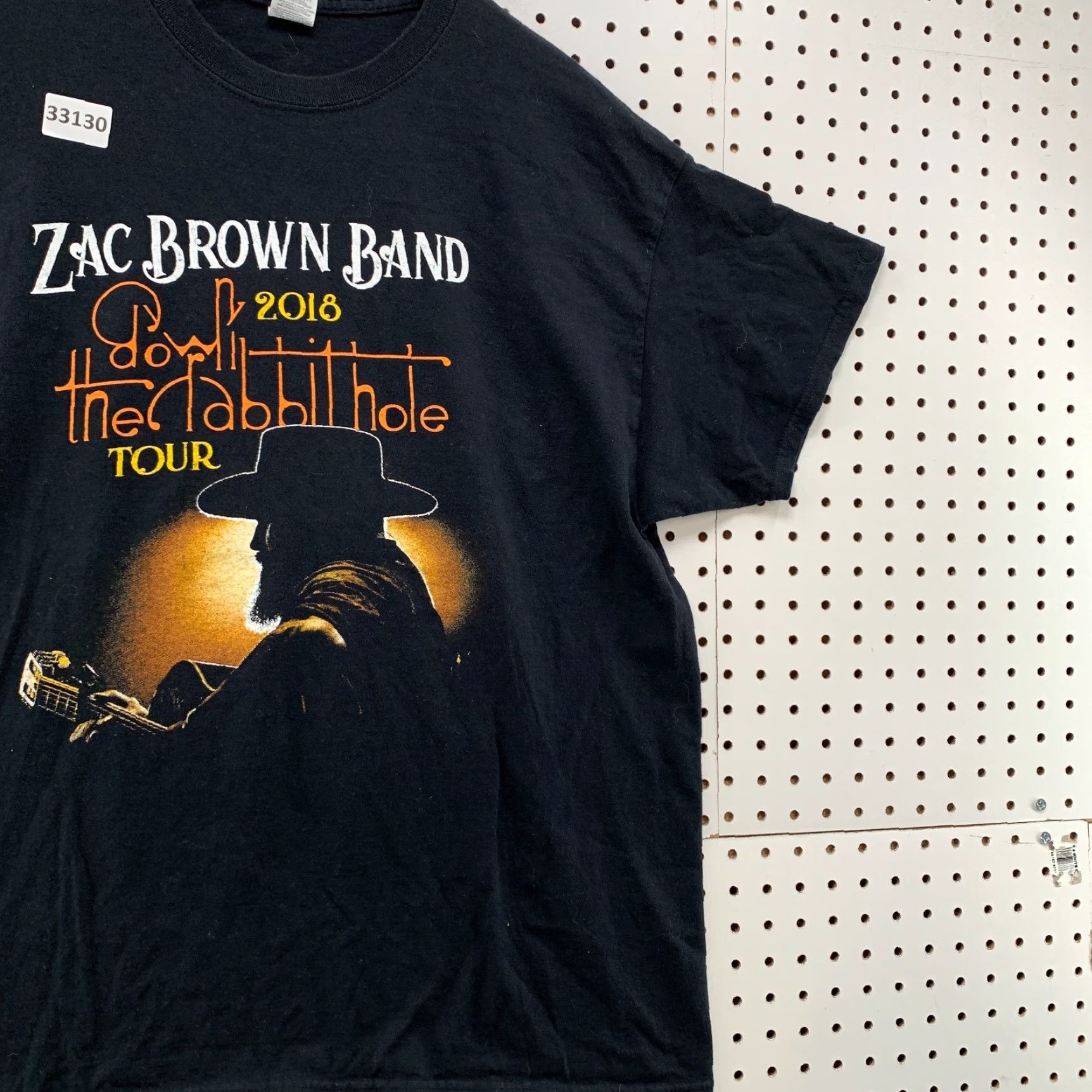 Gildan VINTAGE Zac Brown Band Shirt Mens Large Black 2018 Down The Rabbit Hole Music 22.5x29 Size US L / EU 52-54 / 3 - 4 Thumbnail