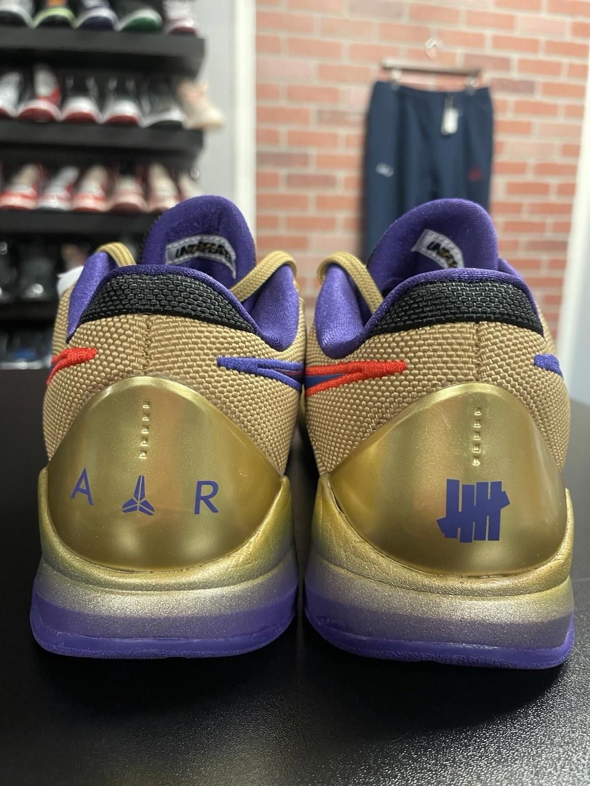 Nike Size 10.5 - Undefeated x Nike Zoom Kobe 5 Hall Of Fame Size US 10.5 / EU 43-44 - 4 Thumbnail