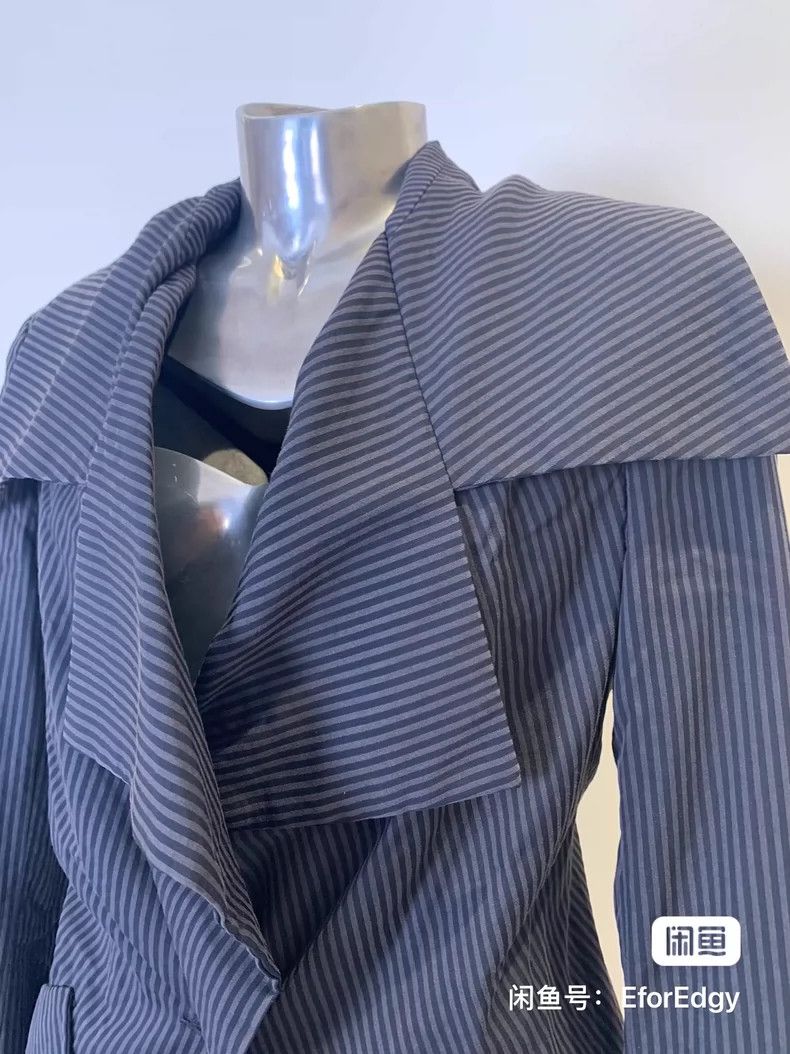 Vivienne Westwood Vivienne Westwood Black and gray striped overcoat with lar Size S / US 4 / IT 40 - 4 Thumbnail