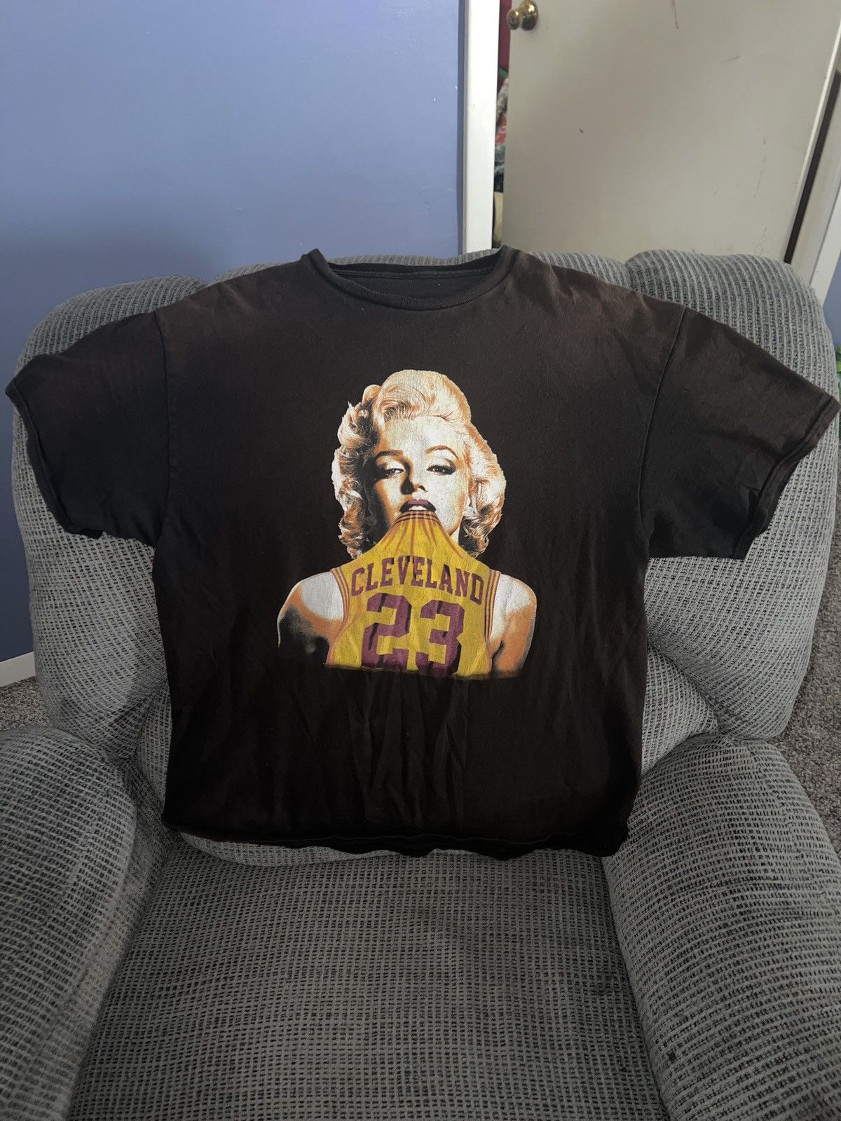 Marilyn monroe cavs shirt sales