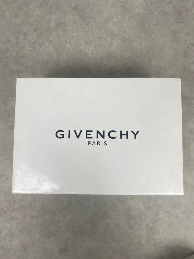 Givenchy 2010s Givenchy Black Stars Leather Slip On By Riccardo Tisci Size US 9 / EU 42 - 11 Thumbnail