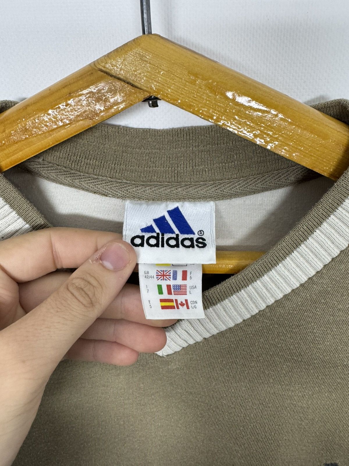 Adidas Vintage Adidas Logo T-Shirt 90’s Size US L / EU 52-54 / 3 - 8 Thumbnail