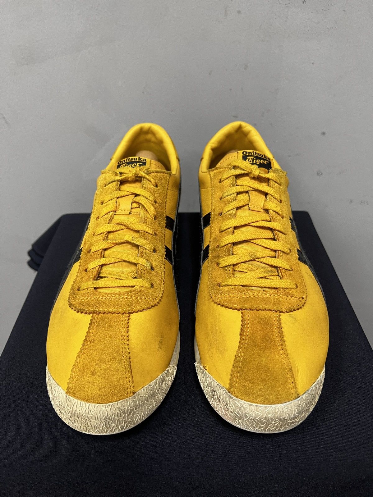Onitsuka Tiger Onitsuka Tiger stripes yellow shoes kill bill hype ASICS Size US 14 / EU 47 - 6 Thumbnail