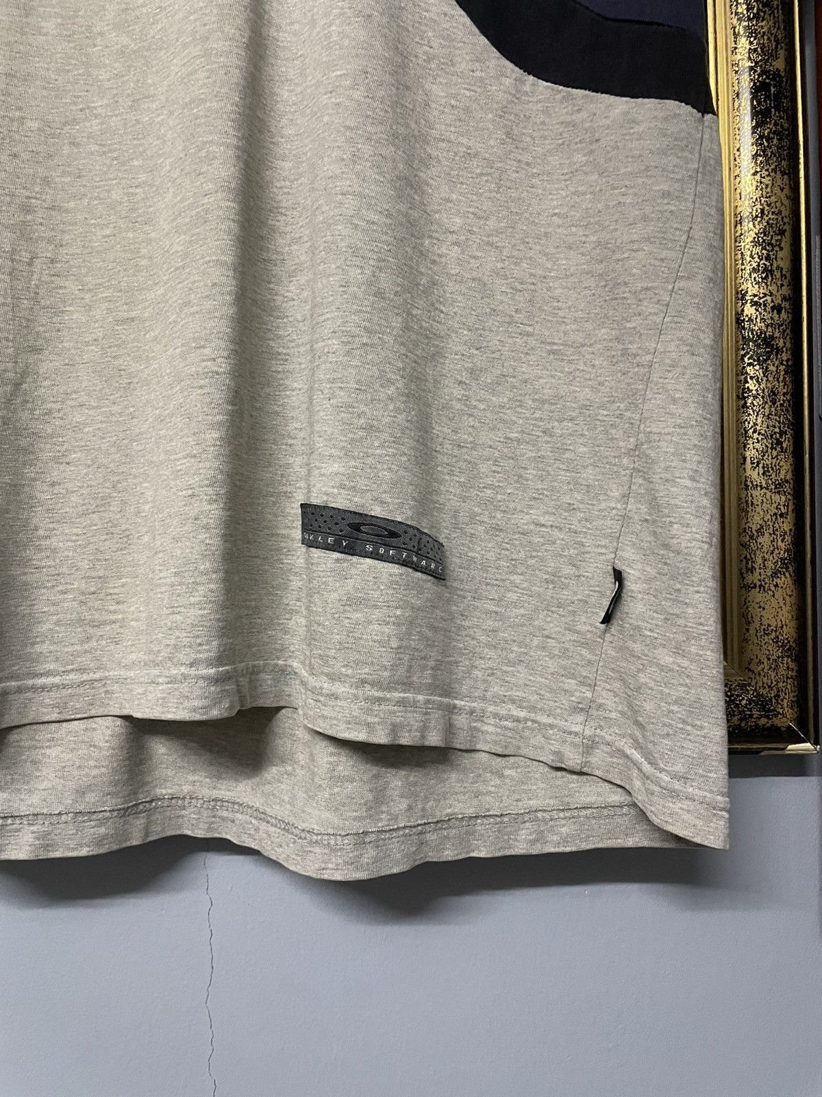 Oakley Vintage 90s Designer Oakley Distressed Tshirt Software Size US XXL / EU 58 / 5 - 5 Thumbnail