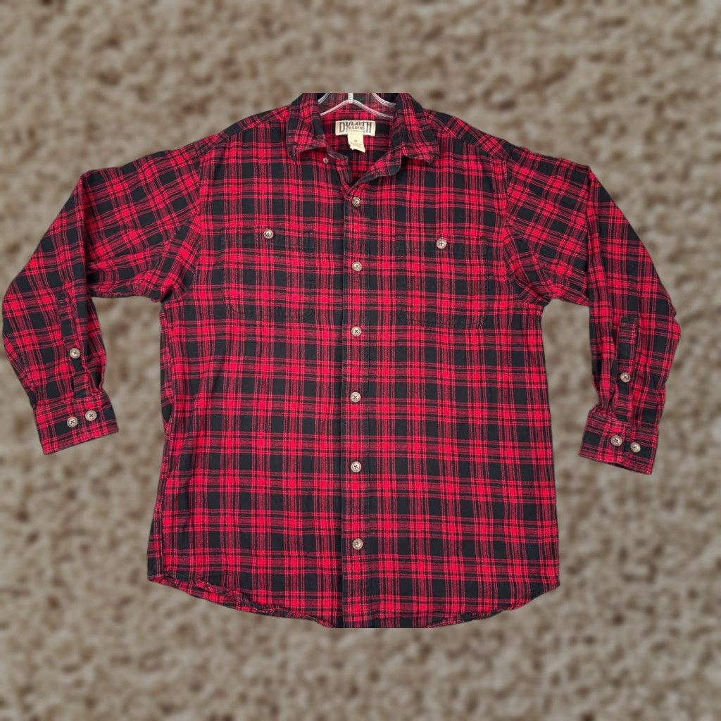 Duluth Shirt Men Medium Red Button Up 100% Cotton Flannel Casual Plaid Long Sleeve Modern Classic Mens