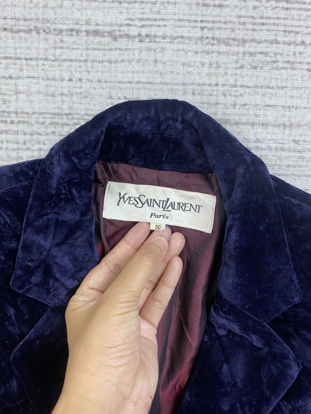 Yves Saint Laurent Vintage YVES SAINT LAURENT YSL Velvet 2 Button Blazer Size US S / EU 44-46 / 1 - 7 Thumbnail