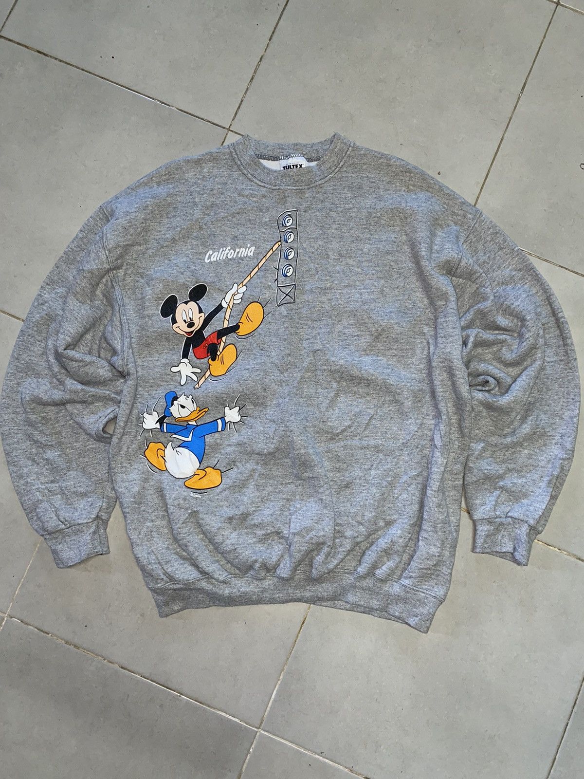 Disney Mickey california vintage Size US XL / EU 56 / 4 - 1 Thumbnail