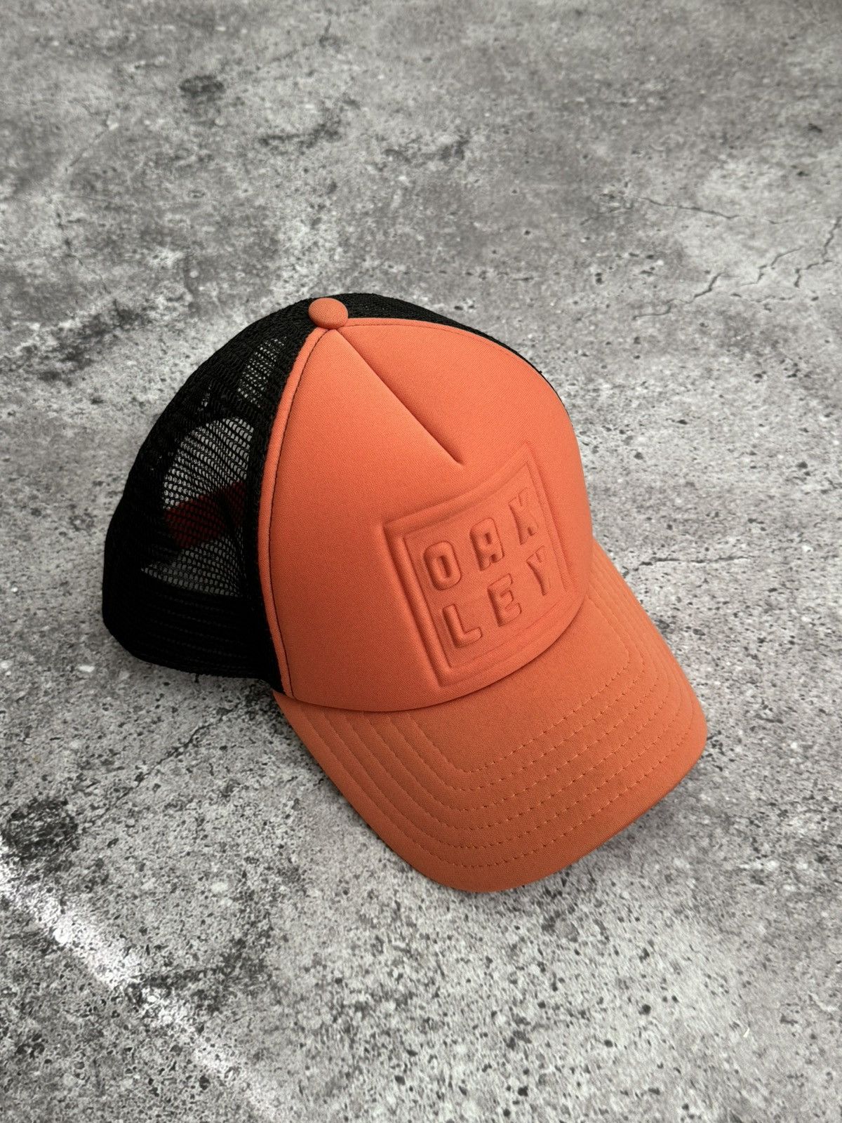 Oakley × Vintage Vintage Oakley outdoor orange snapback cap hats Size ONE SIZE - 2 Thumbnail