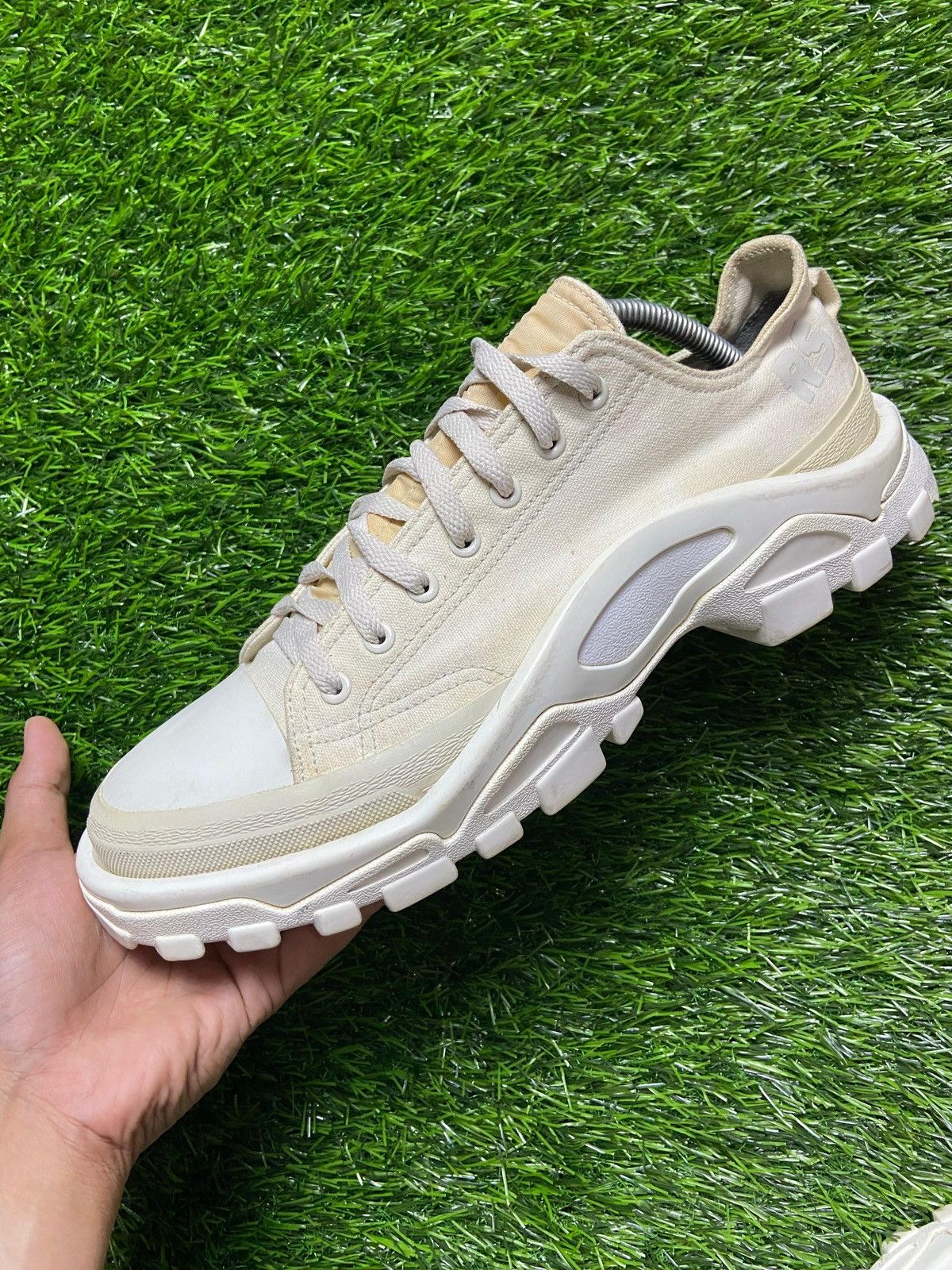 Adidas × Raf Simons Adidas Raf Simons Detroit Runner Talc B22527 Size US 11 / EU 44 - 9 Thumbnail