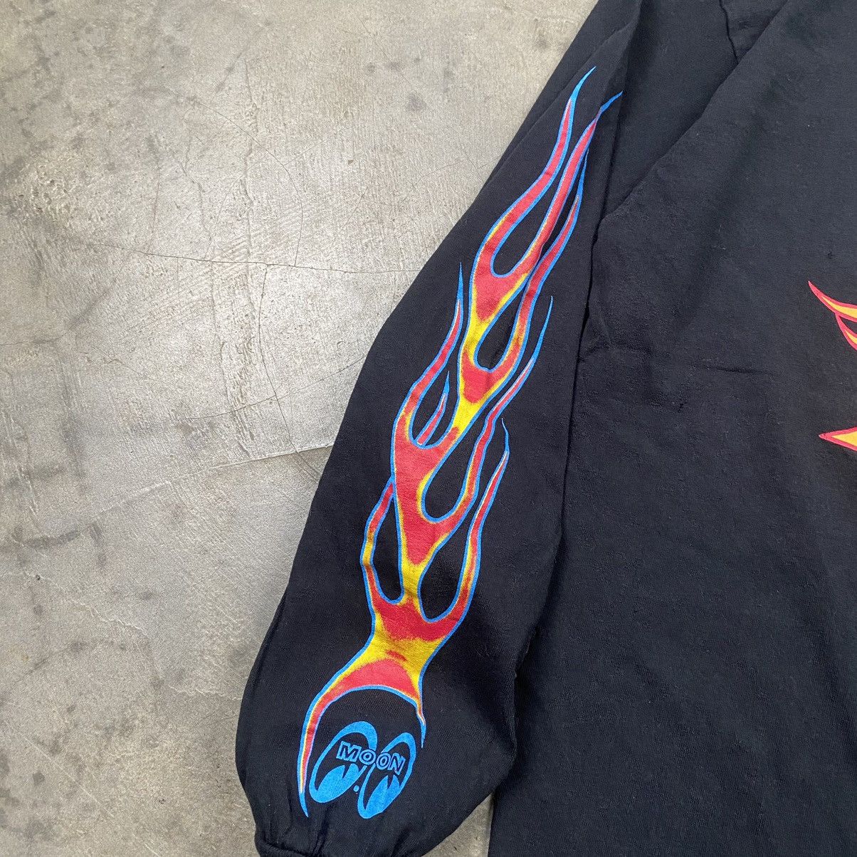 Vintage Rare y2k Moon Eyes Flames Flamin Mooneyes Longsleeve Size US L / EU 52-54 / 3 - 4 Thumbnail