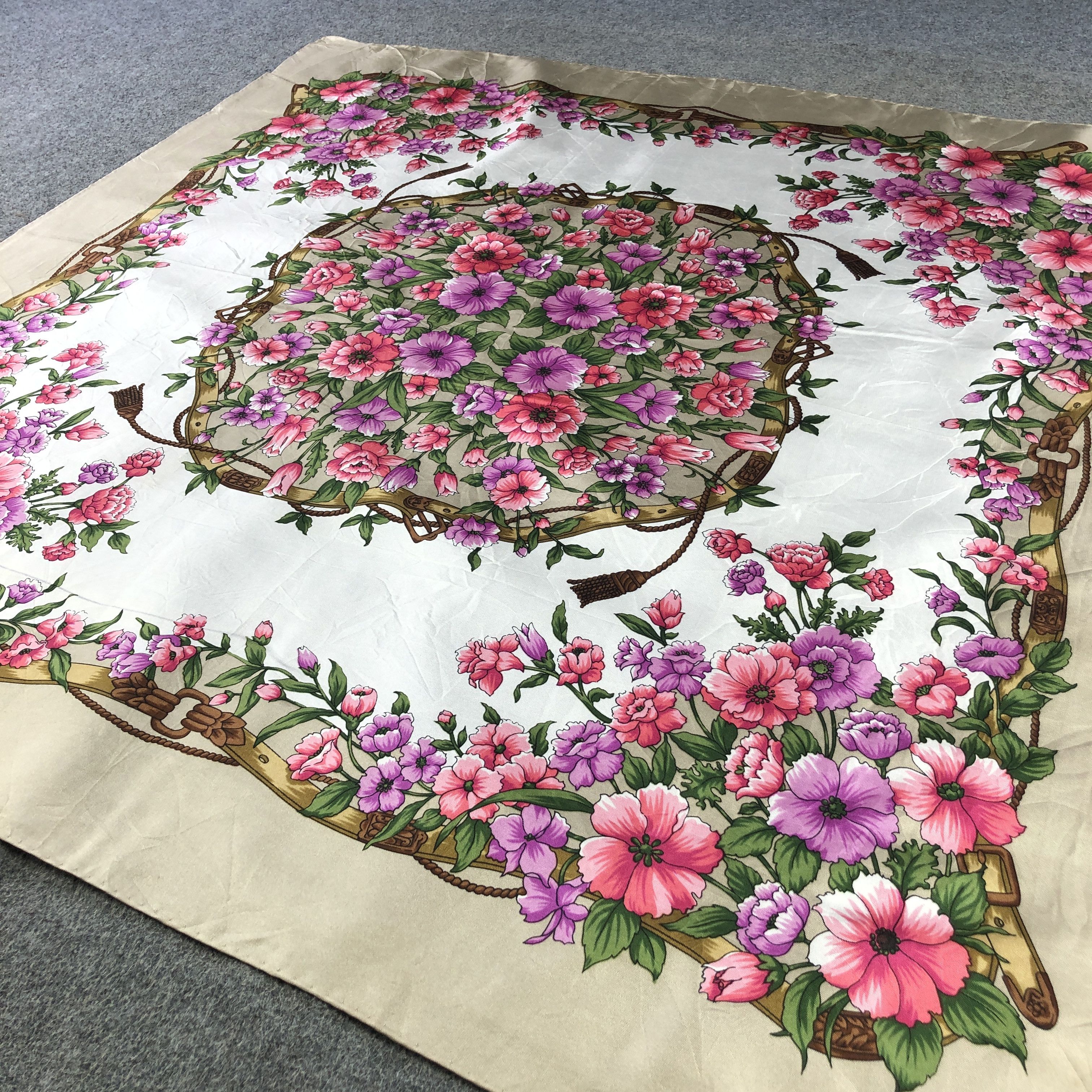 Japanese Brand Vintage Flowers Silk Scarf M1280 Size ONE SIZE - 3 Thumbnail
