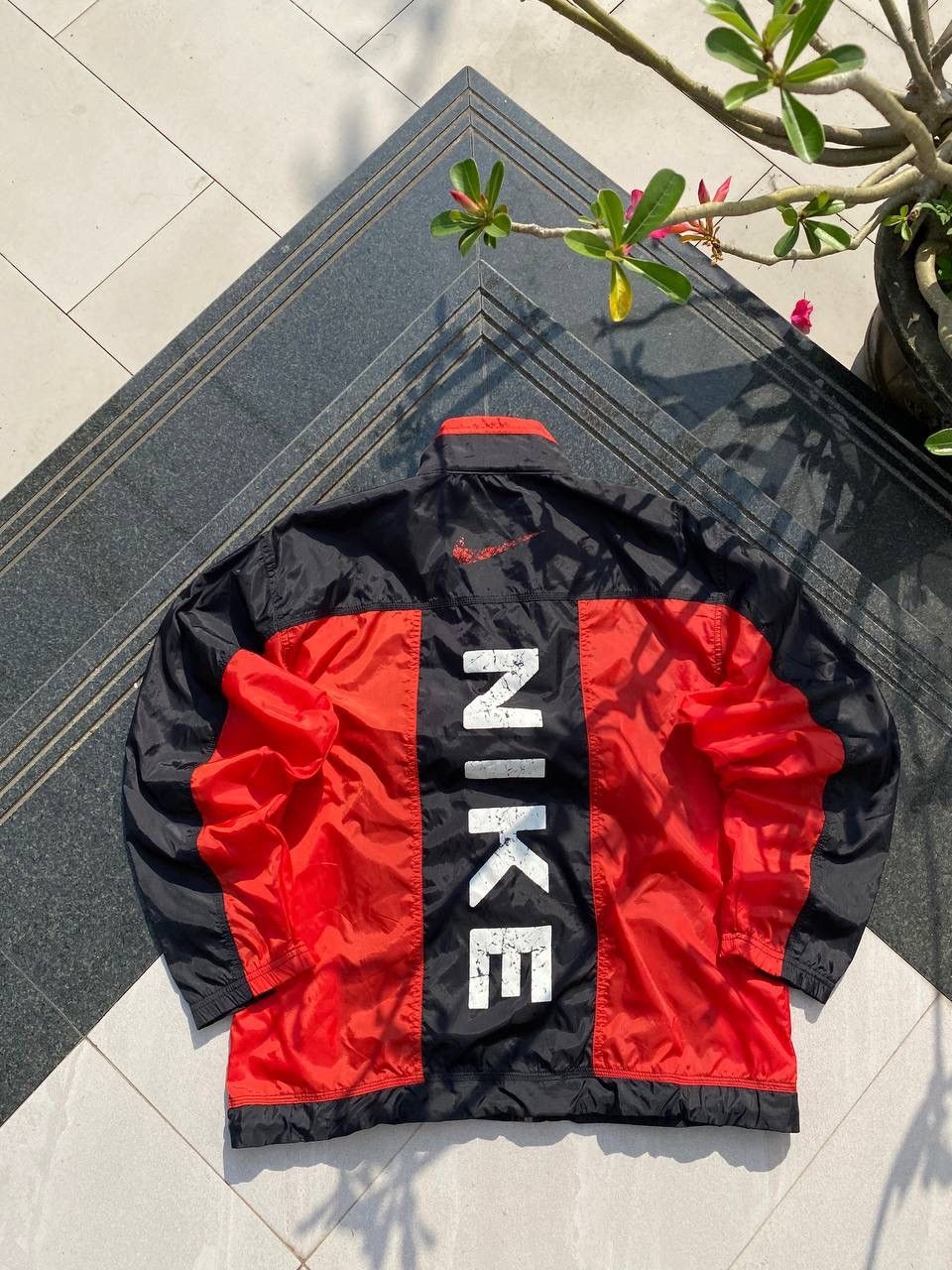 Nike × Vintage 90S NIKE RARE MULTI BIG LOGO Y2K RETRO SWOOSH NYLON JACKET Size US L / EU 52-54 / 3 - 1 Thumbnail