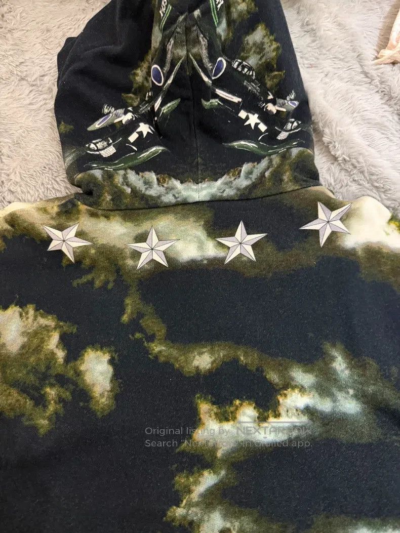 Givenchy Givenchy Classic Monkey Hem Short Sleeve Size US M / EU 48-50 / 2 - 6 Thumbnail
