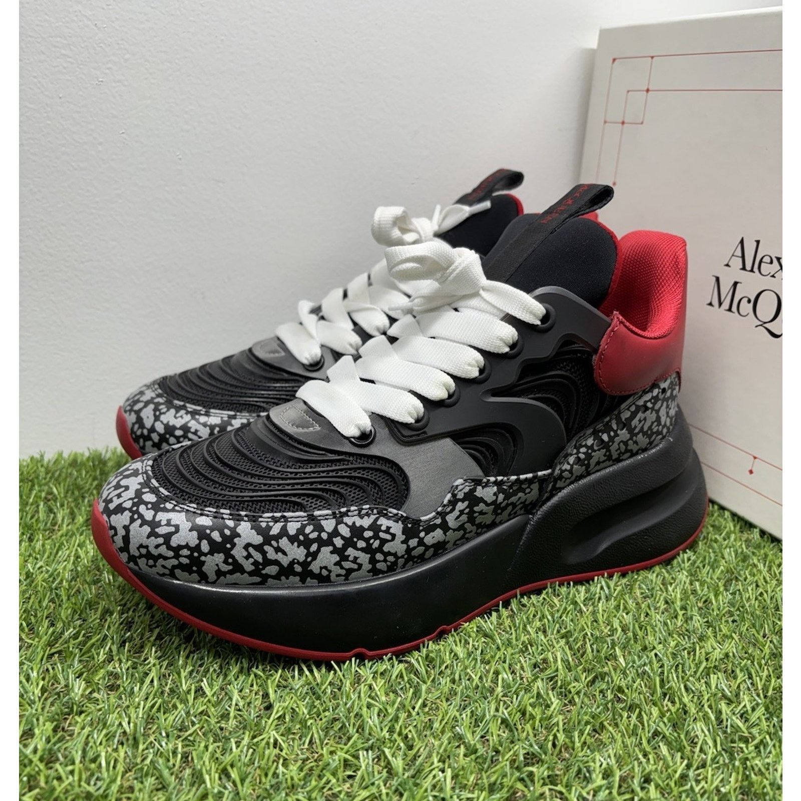 ALEXANDER McQUEEN 【初版】 Alexander-McQueen-Oversized-