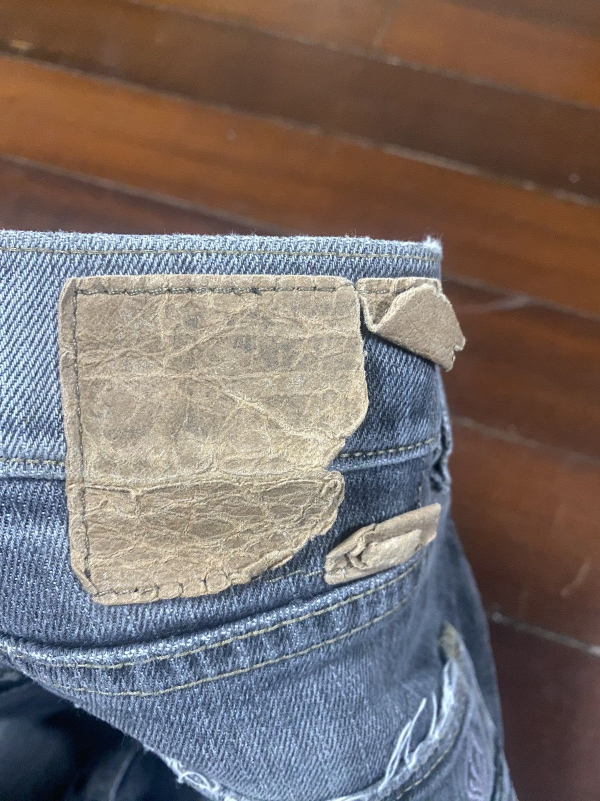 Volcom Vintage Volcom Stone Boardwear Denim Jeans distressed ripped Size US 35 - 16 Thumbnail