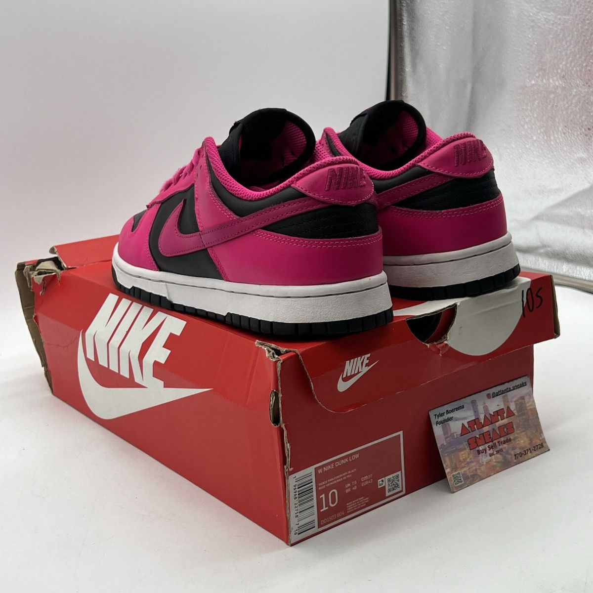 Nike Wmns dunk low fierce pink black Size US 10 / EU 43 - 4 Thumbnail