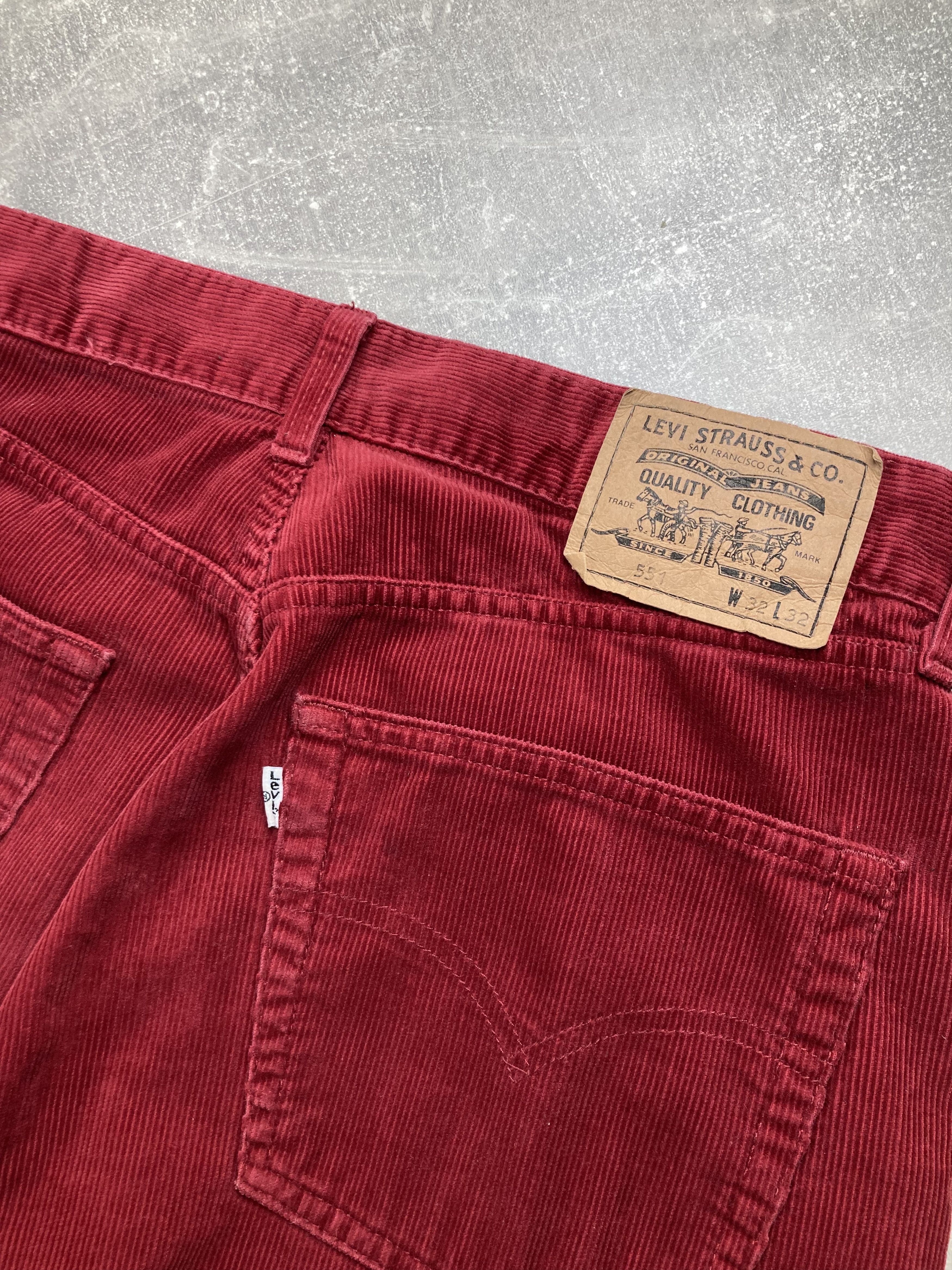 Levi's Vintage Levis 551 Red Corduroy jeans pants made in Italy Size US 31 - 2 Thumbnail