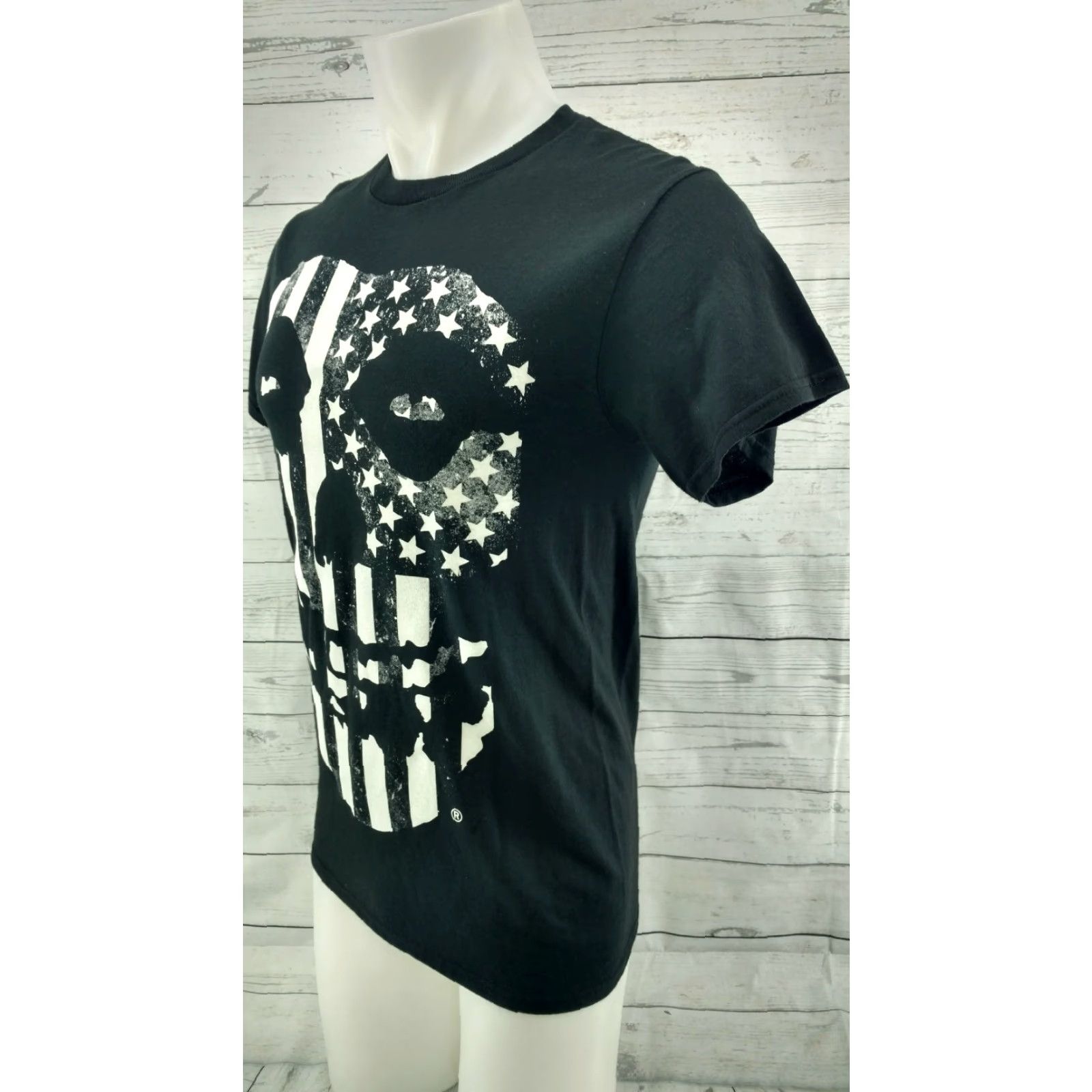 Vintage Misfits T Shirt S Small Black 2014 Big Graphic Classic Band Tee Rock Punk Mens Short Sleeve Graphic Tee Black Band 2010s Size US S / EU 44-46 / 1 - 3 Thumbnail