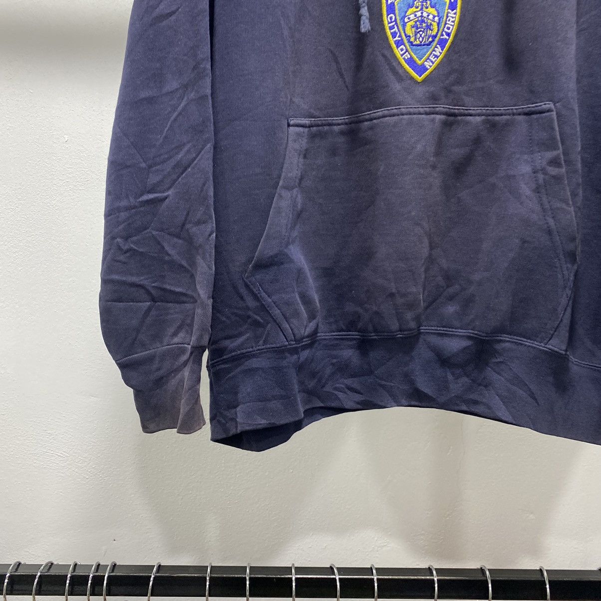 Vintage Faded☠️ NYPD Police Heavyweight Pullover Hoodie Sweater Y2K Size US L / EU 52-54 / 3 - 2 Thumbnail