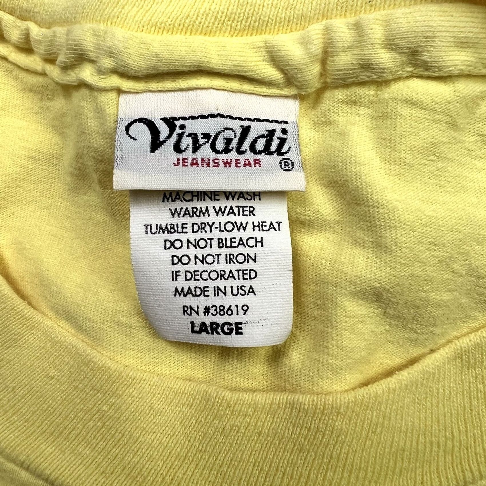 Vintage VINTAGE Vivaldi T-Shirt Yellow 100% Cotton Single Stitch Large Mens 90s 80s Vintage Shirt Short Sleeve Crew Neck USA Made Size US L / EU 52-54 / 3 - 2 Thumbnail