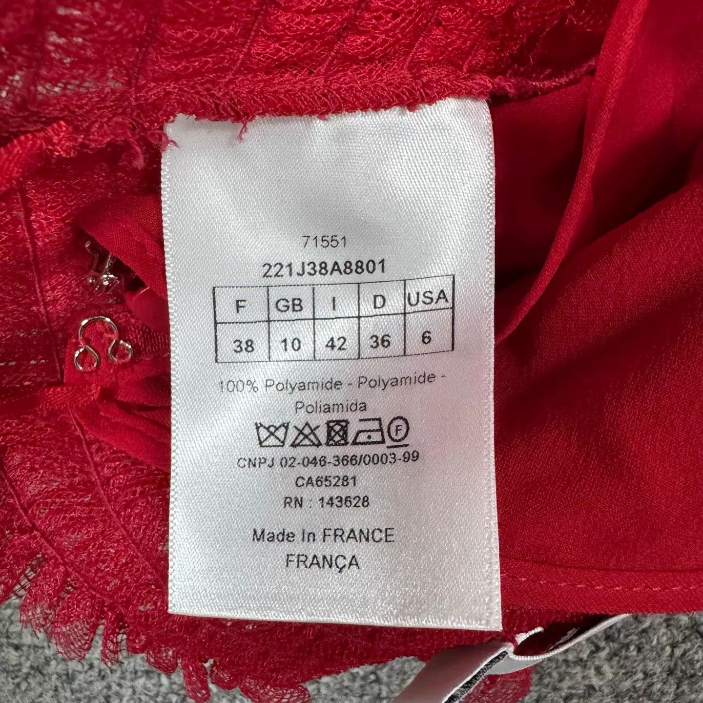 Dior Dior red tulle elastic waist 38 skirt 99 new Size 27" / US 4 / IT 40 - 5 Thumbnail