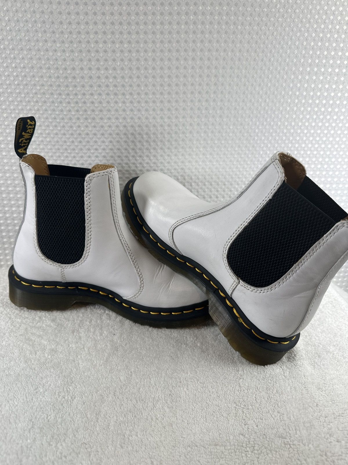 Other Doc Martens 2676 White Leather Chelsea Boots Size US 6 / IT 36 - 7 Thumbnail
