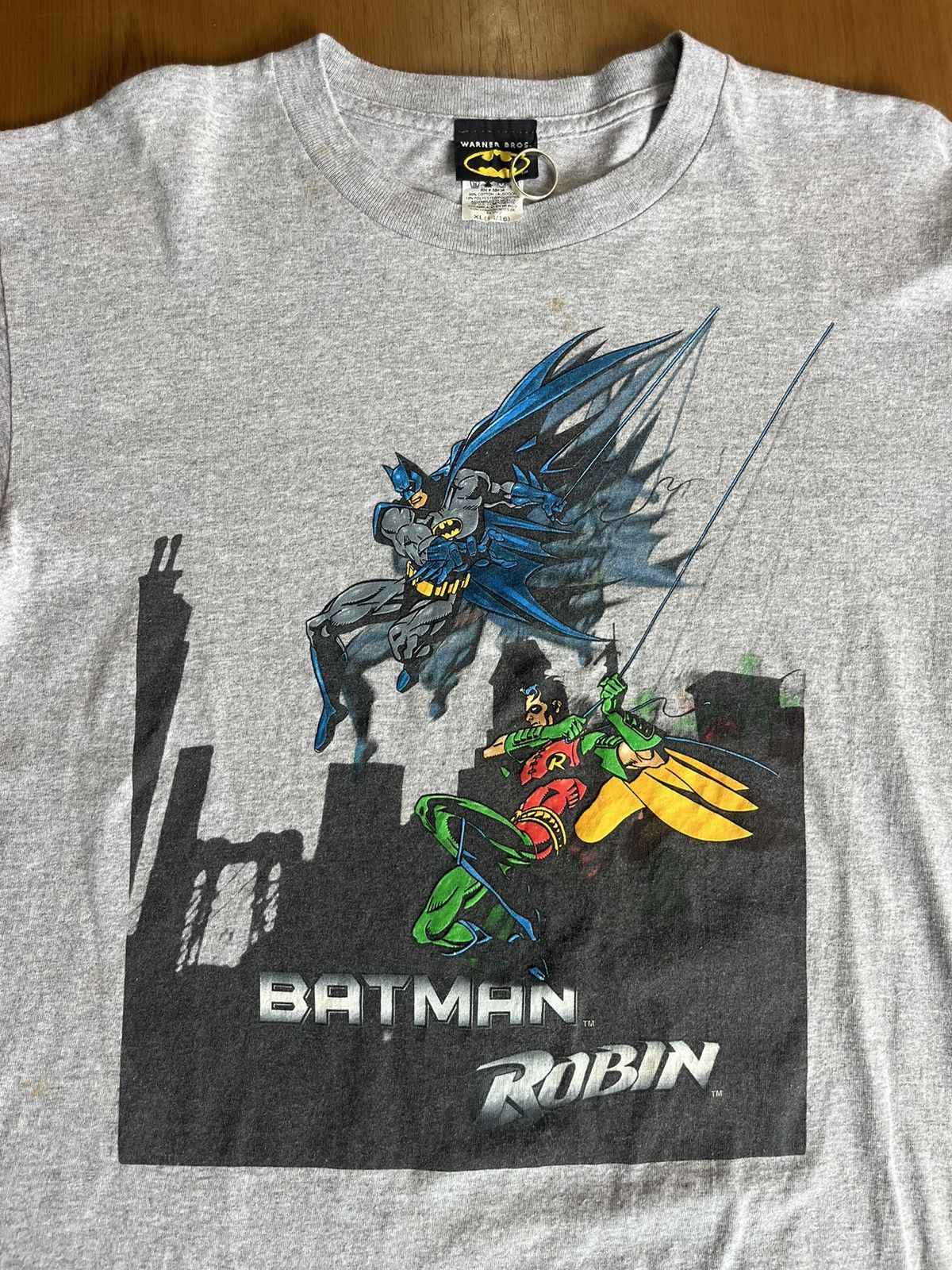 DC Comics Vintage BATMAN & ROBIN 2002’s ( XL Kid Size ) Tshirt Size US M / EU 48-50 / 2 - 5 Thumbnail