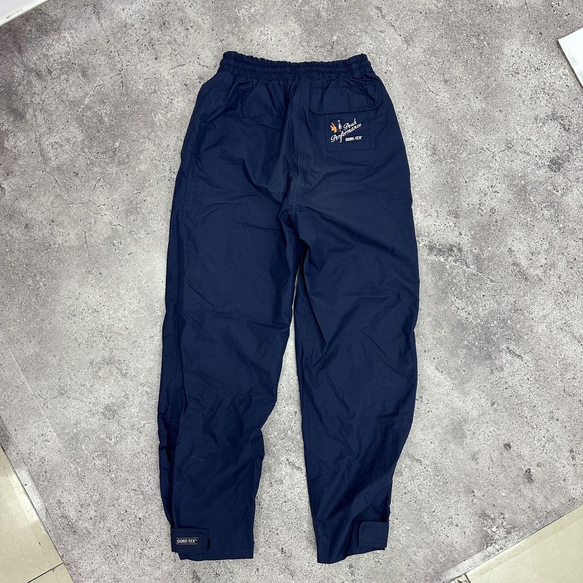 Goretex Vintage 90s Peak Performance Gore-Tex embroidered logo pants Size US 32 / EU 48 - 1 Thumbnail