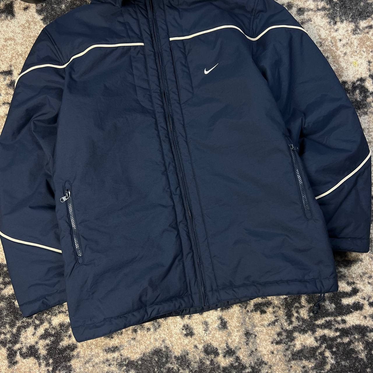 Nike Nike Swoosh Vintage Y2K Retro Puffer Jacket Size US L / EU 52-54 / 3 - 3 Thumbnail