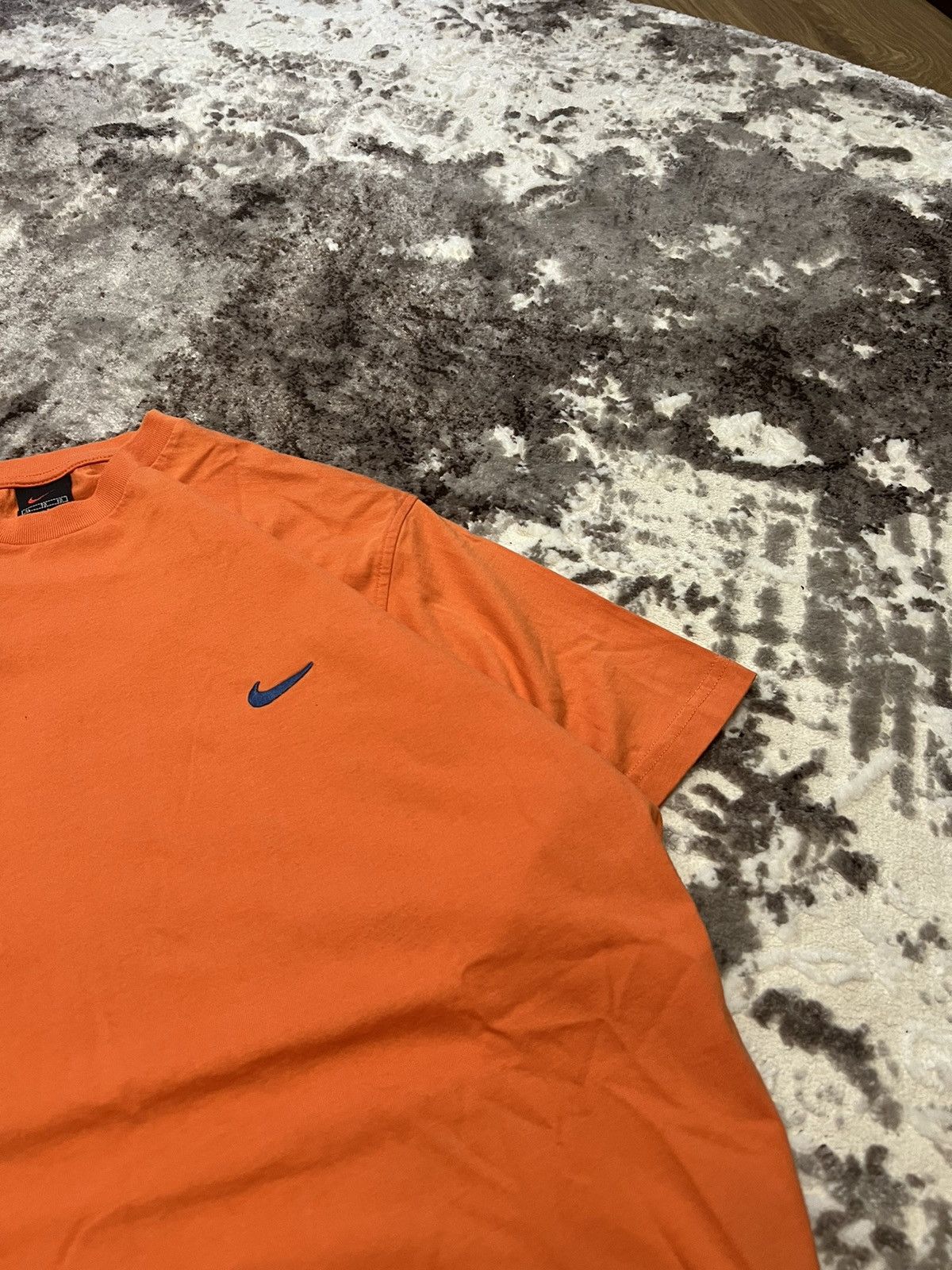 Nike × Vintage Vintage 90s Nike Orange 🍊 Swoosh logo Baggy t shirt Size US L / EU 52-54 / 3 - 4 Thumbnail