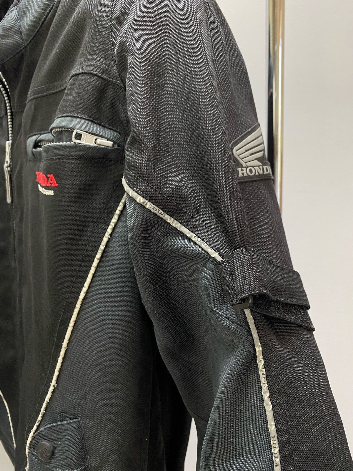 Honda HONDA RACING MOTO JACKET Y2K BOMBER NASCAR MARLBORO STYLE Size US S / EU 44-46 / 1 - 17 Thumbnail