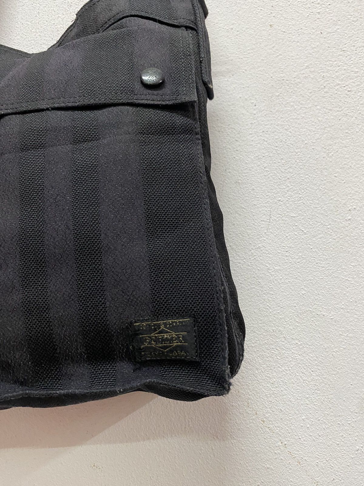 Japanese Brand × Porter × Vintage VINTAGE PORTER YOSHIDA BLACK TONAL STRIPED CANVAS BAG Size ONE SIZE - 3 Thumbnail
