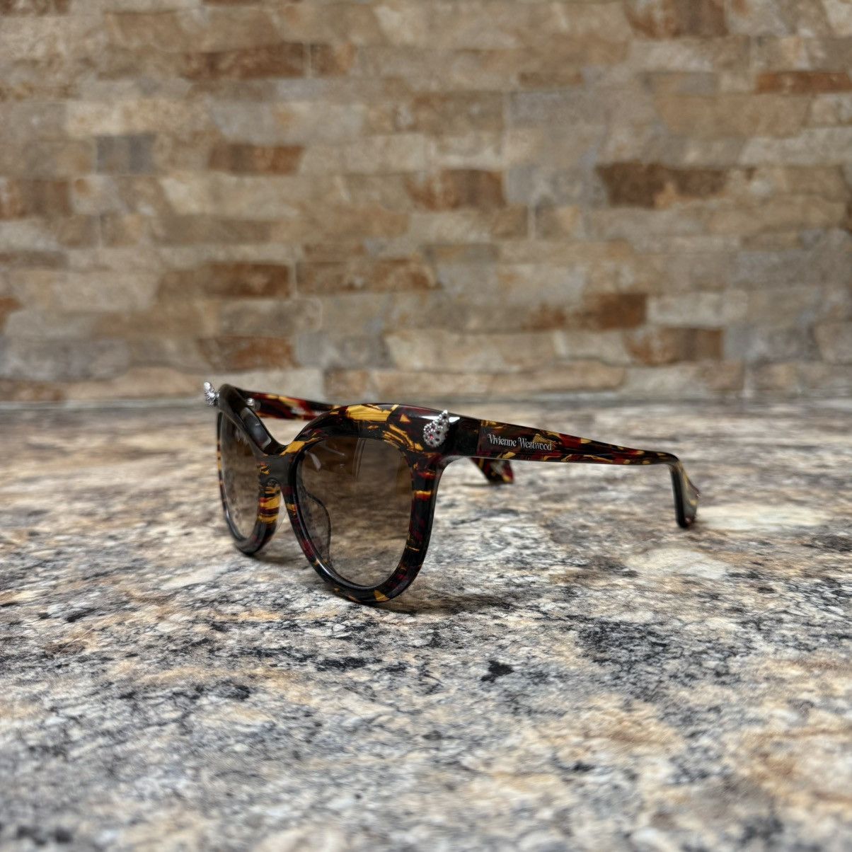 Vivienne Westwood Vivienne Westwood Cat Eye Tortoise Shell Sunglasses Size ONE SIZE - 1 Thumbnail