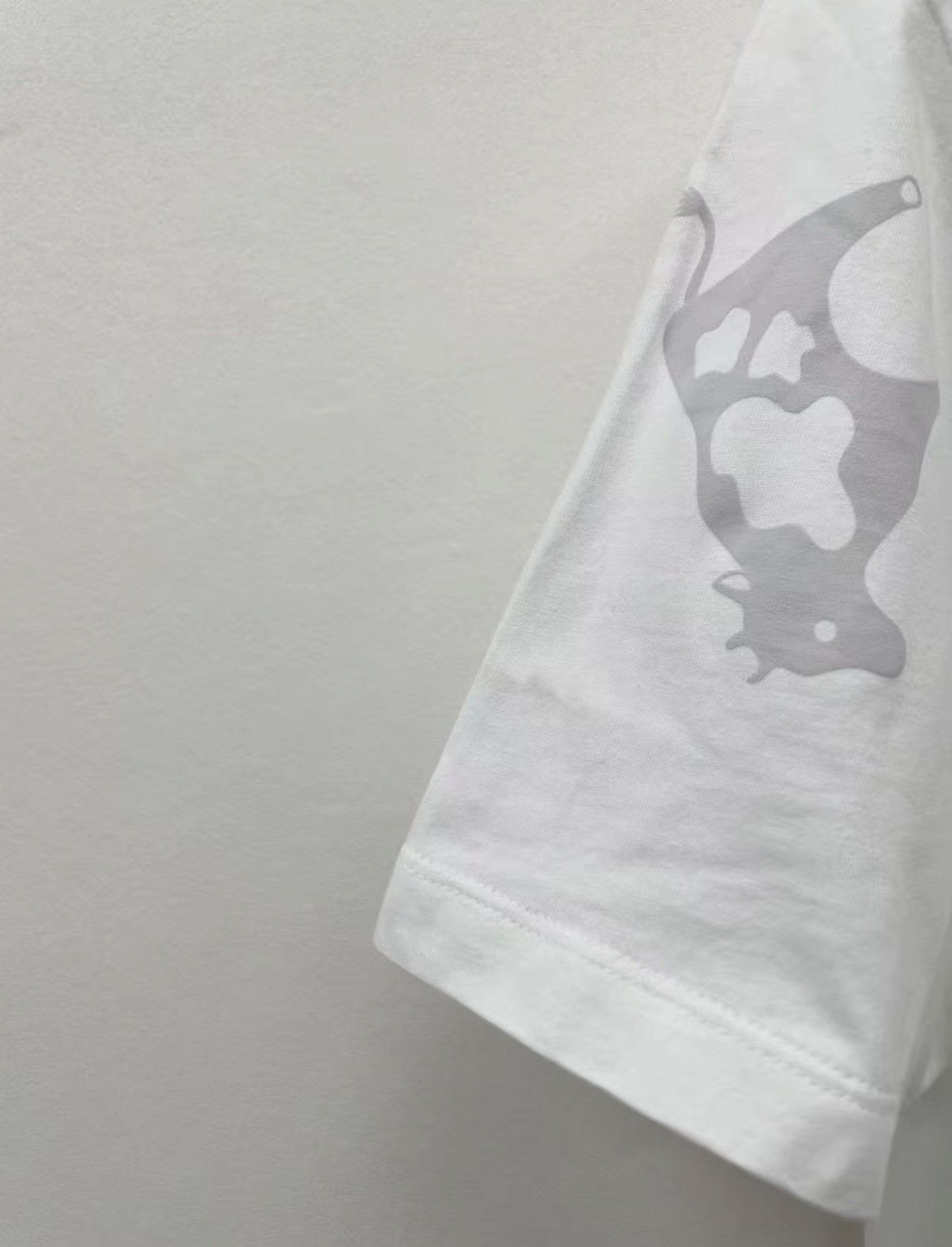 Thom Browne THOM BROWNE Animal Pattern Flocked Short Sleeve T-shirt J30 Size US L / EU 52-54 / 3 - 3 Thumbnail