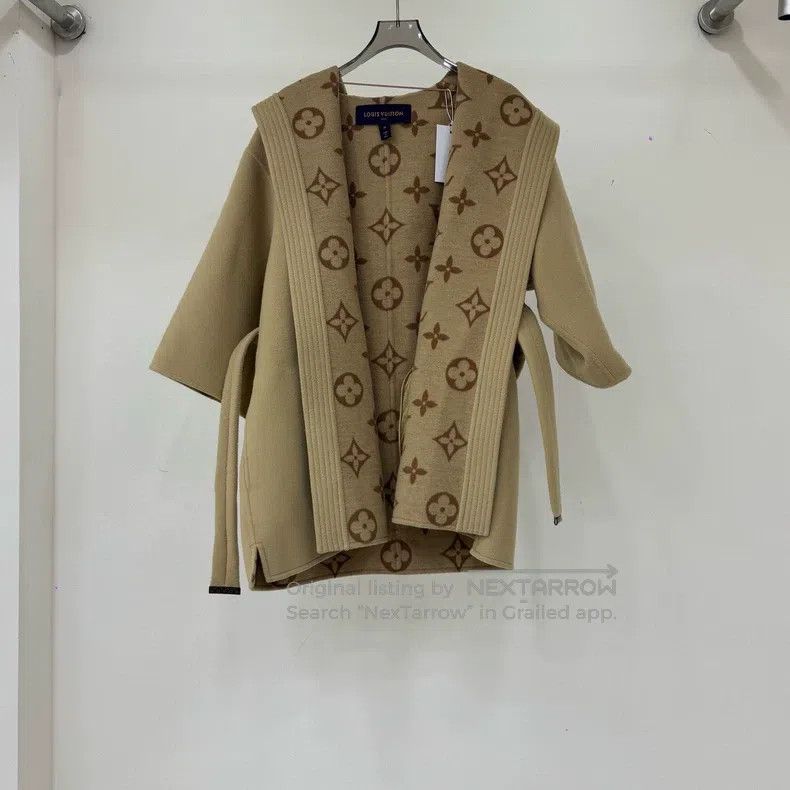 Louis Vuitton Louis Vuitton Khaki half sleeve big old flower bathrobe co Size XS / US 0-2 / IT 36-38 - 1 Thumbnail