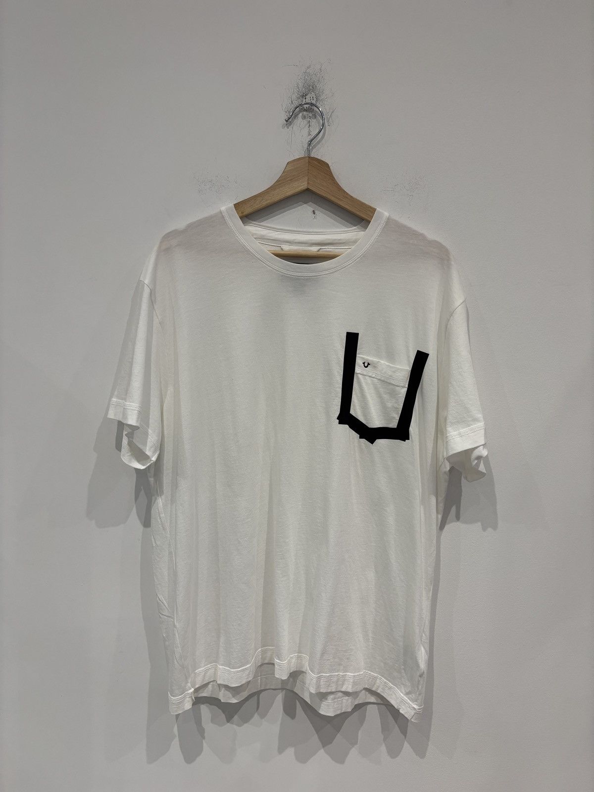 True Religion True Religion White Black Contrast Pocket Tee Size: XL Size US XL / EU 56 / 4 - 1 Thumbnail