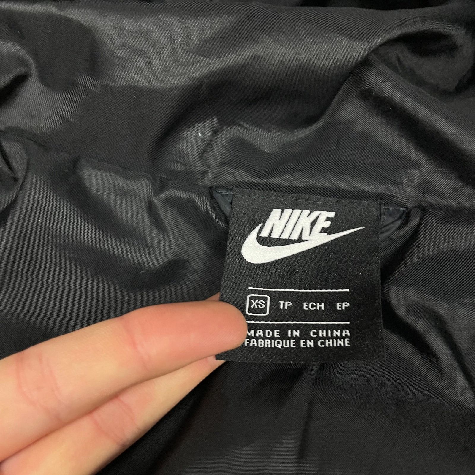 Nike Nike Sportswear Women Black Hooded Full Zip Puffer Jacket XS Size XS / US 0-2 / IT 36-38 - 11 Thumbnail