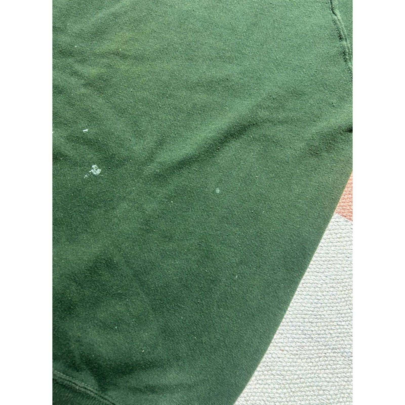 Vintage VINTAGE Sweatshirt Crewneck Green Raglan Distressed Paint 80s 70s M Mens Size US M / EU 48-50 / 2 - 4 Thumbnail
