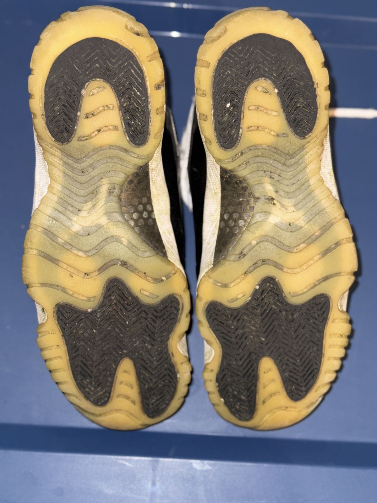Jordan Brand Jordan 11 Retro Grititude Size : 8.5 ( USED ) Size US 8.5 / EU 41-42 - 5 Thumbnail