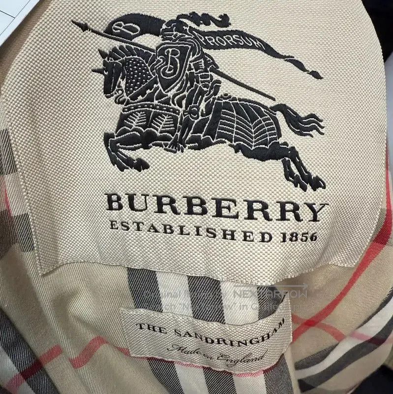 Burberry Burberry Khaki Cotton Women's Trench Coat. Size S / US 4 / IT 40 - 3 Thumbnail