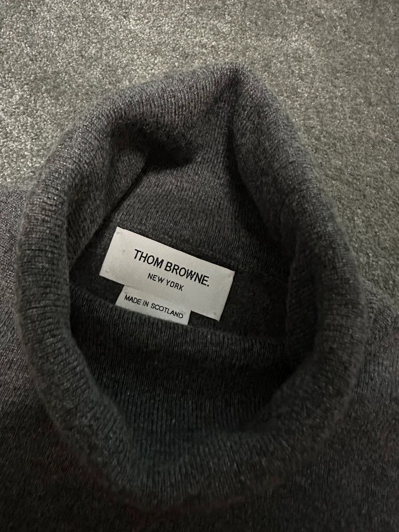 Thom Browne Thom Browne Medium gray four-bar cashmere turtleneck sweate Size US L / EU 52-54 / 3 - 3 Thumbnail