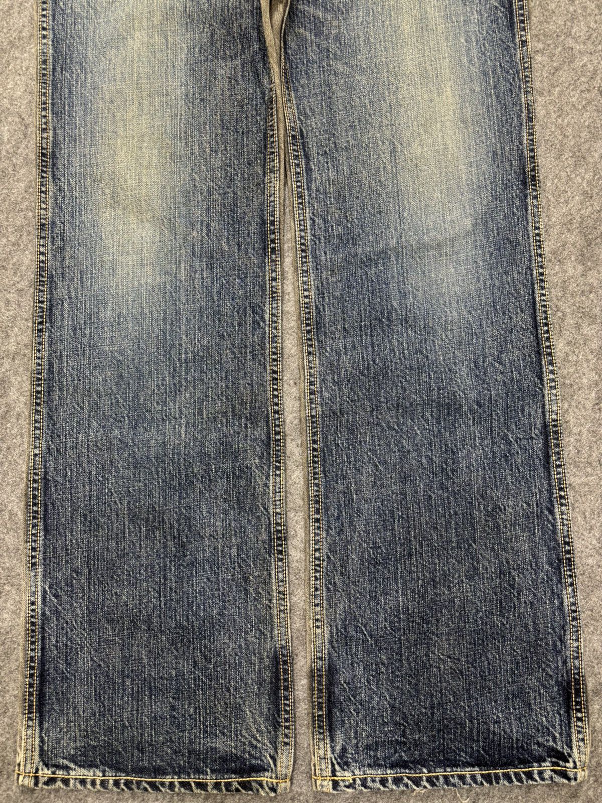 Japanese Brand 💥90s Style💥Japanese Brand Two Tones Sturdy Bush Denim F692 Size US 31 - 5 Thumbnail