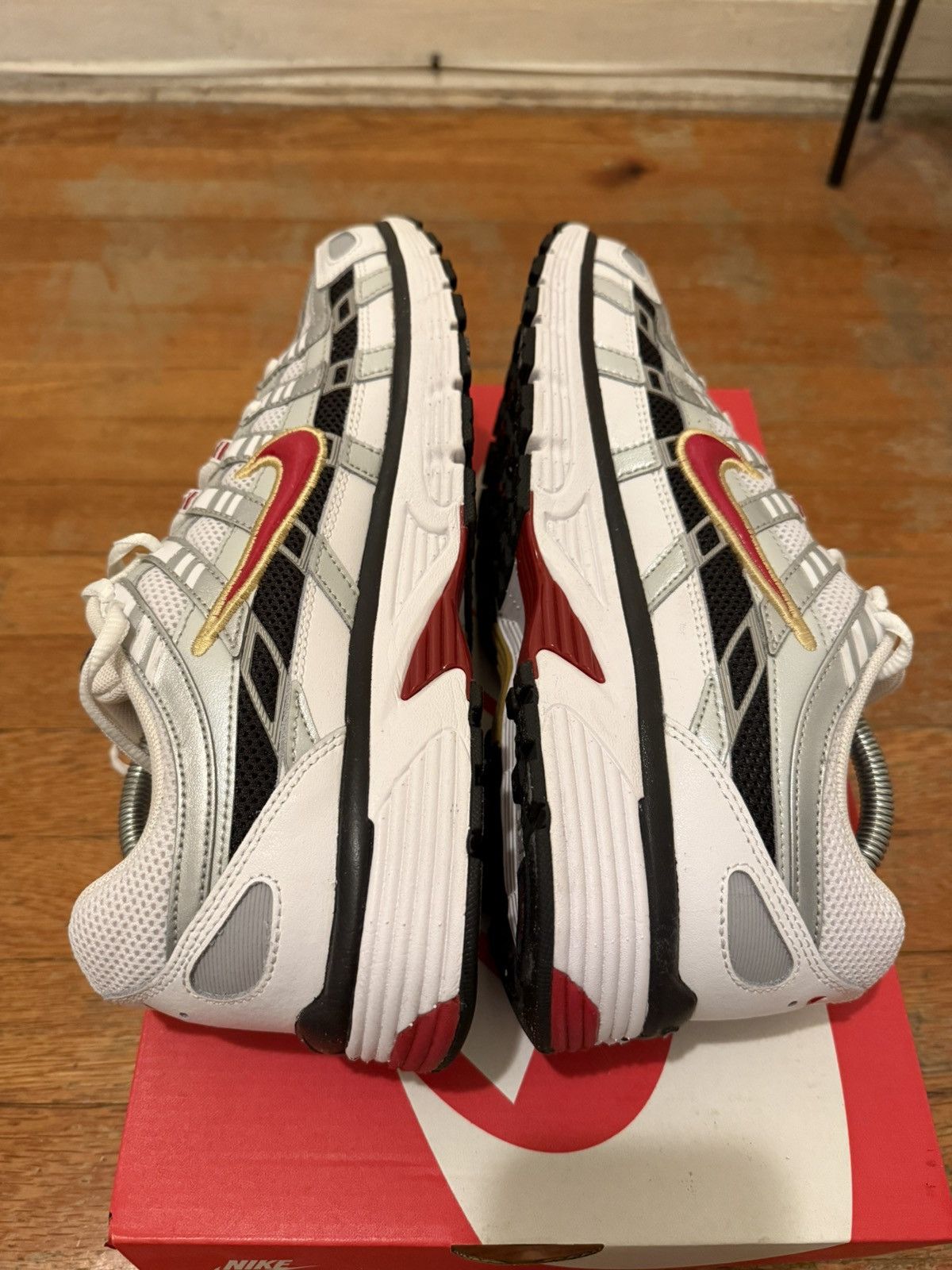 Nike Nike P-6000 Size US 9 / EU 42 - 5 Thumbnail
