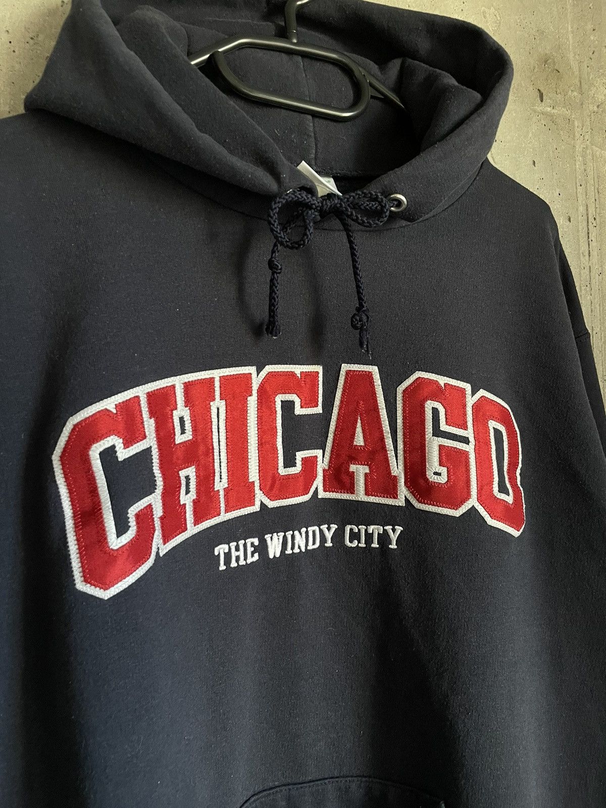 20471120 × Champion Vintage Boxy NFL Chicago The Windy City Champion Drake Style Size US M / EU 48-50 / 2 - 6 Thumbnail