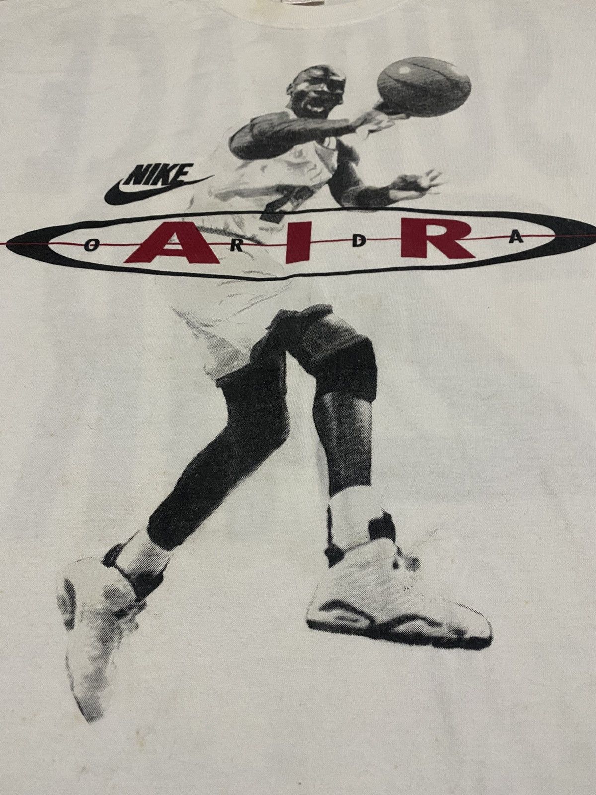 Nike Vintage Nike Air Jordan Surface 2 Air Big Backhit T Shirt Size US M / EU 48-50 / 2 - 3 Thumbnail